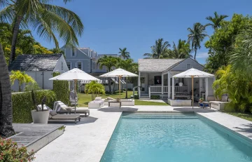 Java-House-Eleuthera-Harbour-Island-1.webp